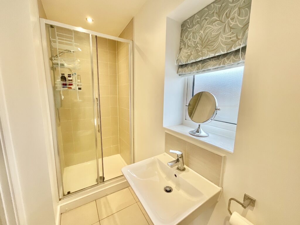 Gateway Avenue, Baldwins Gate, ST5