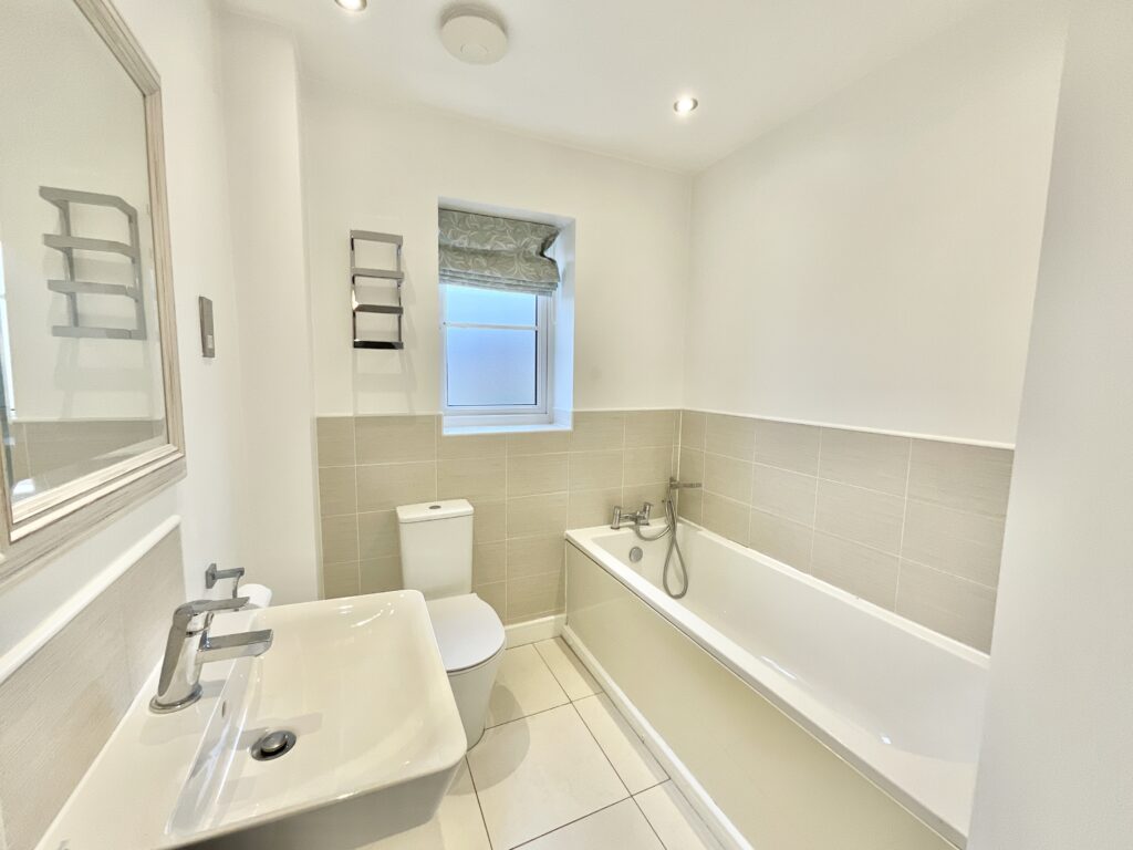 Gateway Avenue, Baldwins Gate, ST5