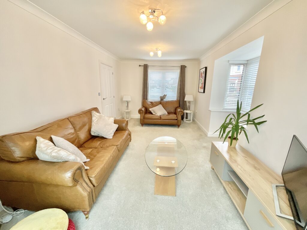 Gateway Avenue, Baldwins Gate, ST5