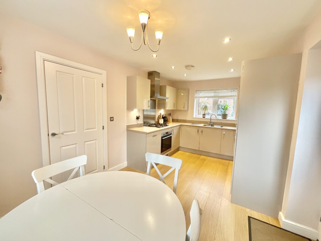 Gateway Avenue, Baldwins Gate, ST5