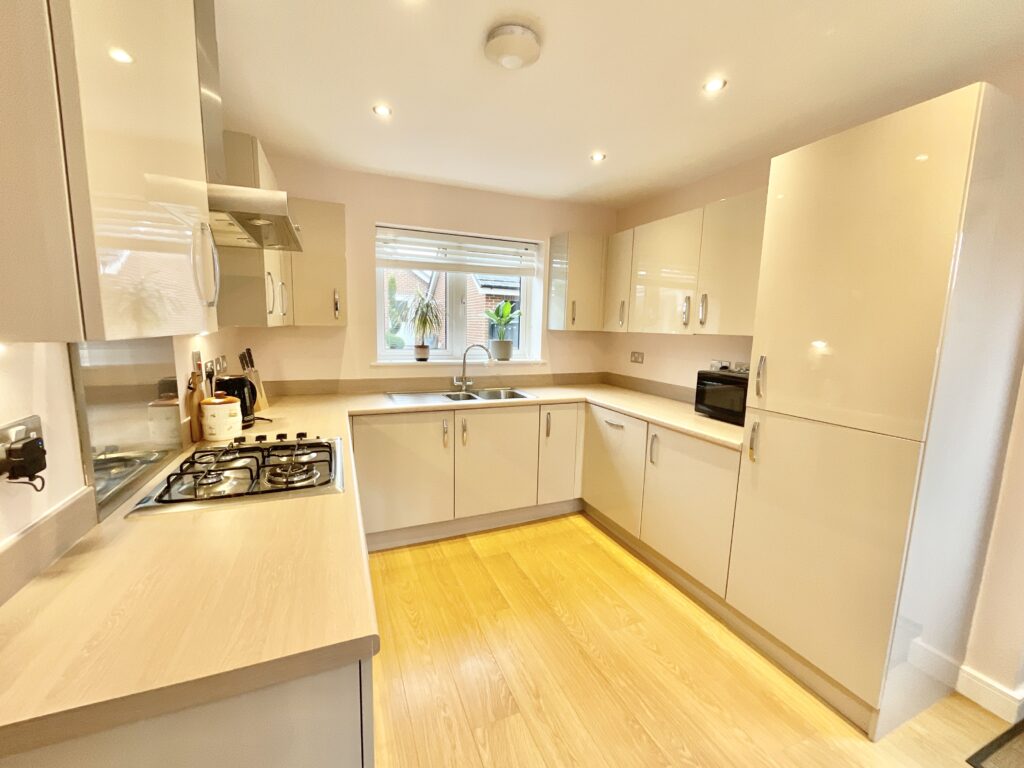 Gateway Avenue, Baldwins Gate, ST5