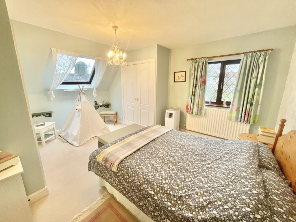 Orchard Lane, Hyde Lea, ST18