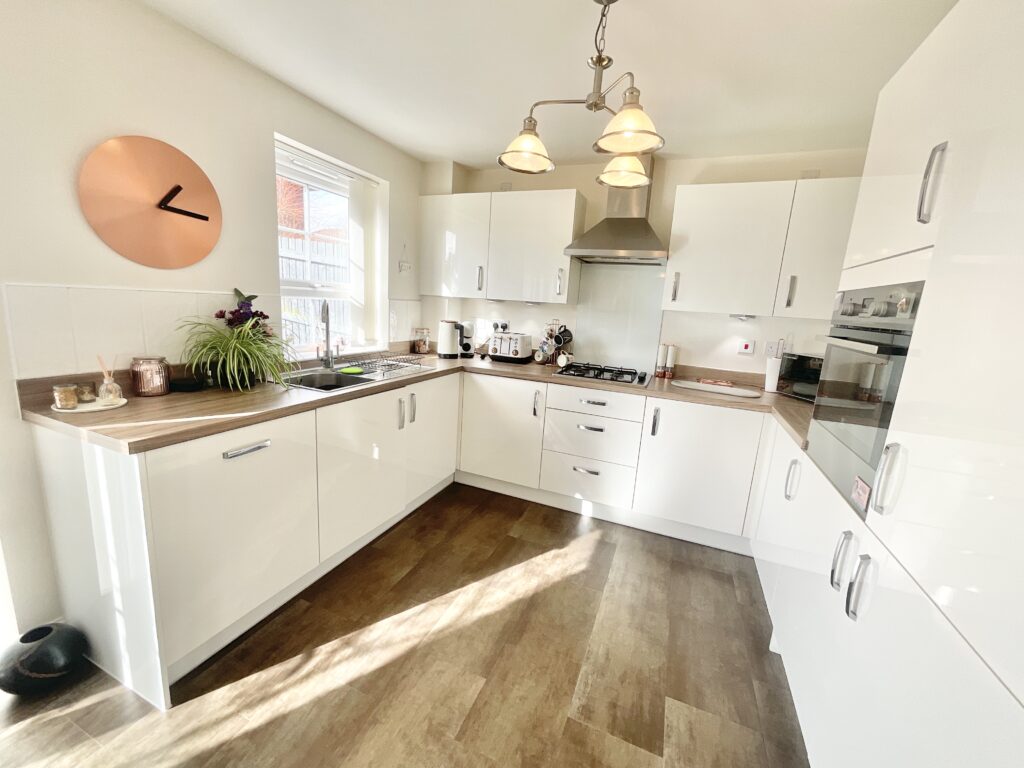 Dorney Close, Yarnfield, ST15