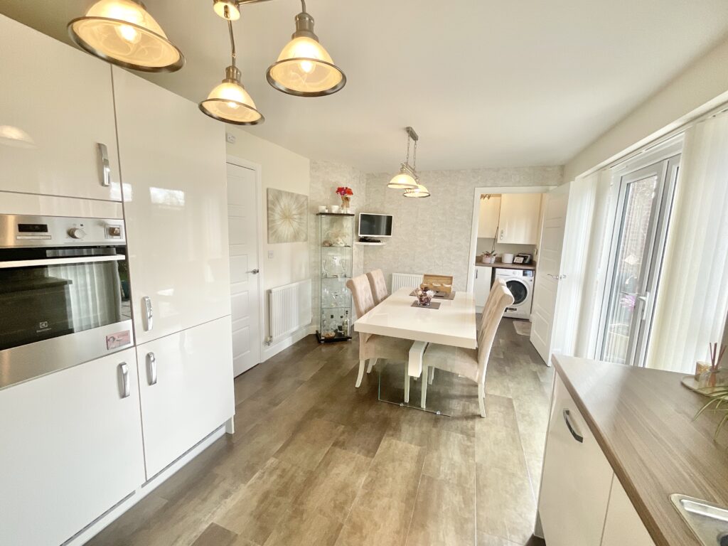 Dorney Close, Yarnfield, ST15