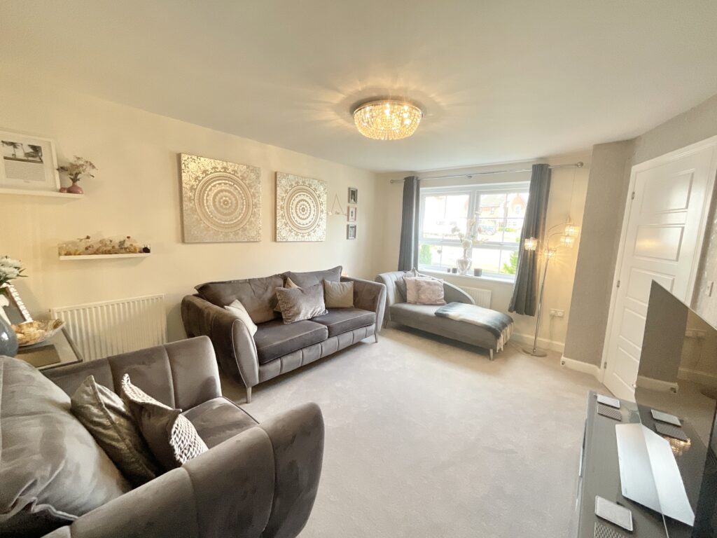 Dorney Close, Yarnfield, ST15