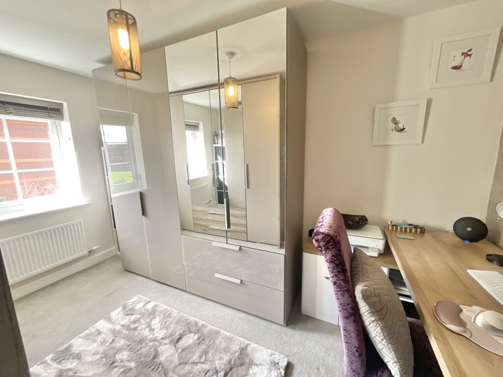 Dorney Close, Yarnfield, ST15