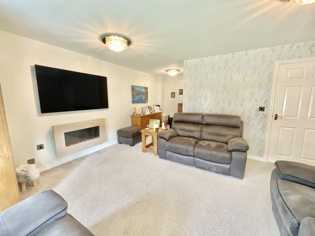 Darwin Close, Market Drayton, TF9