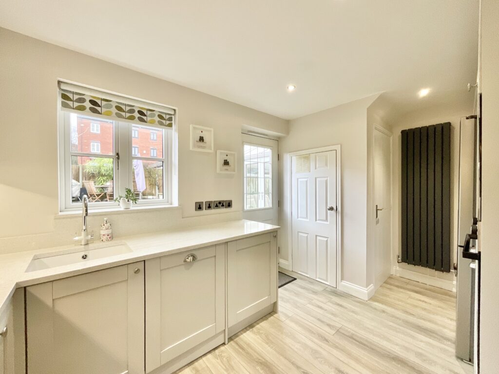 Navigation Loop, Stone, ST15