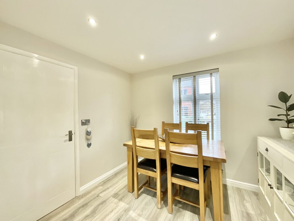 Navigation Loop, Stone, ST15