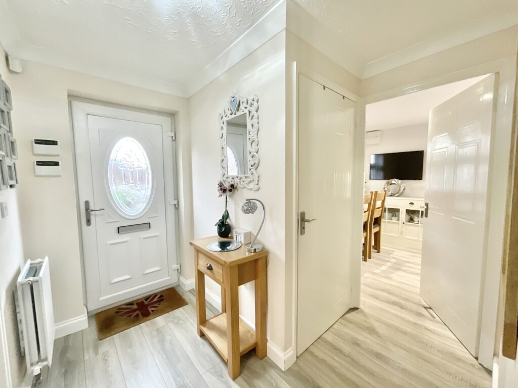 Navigation Loop, Stone, ST15