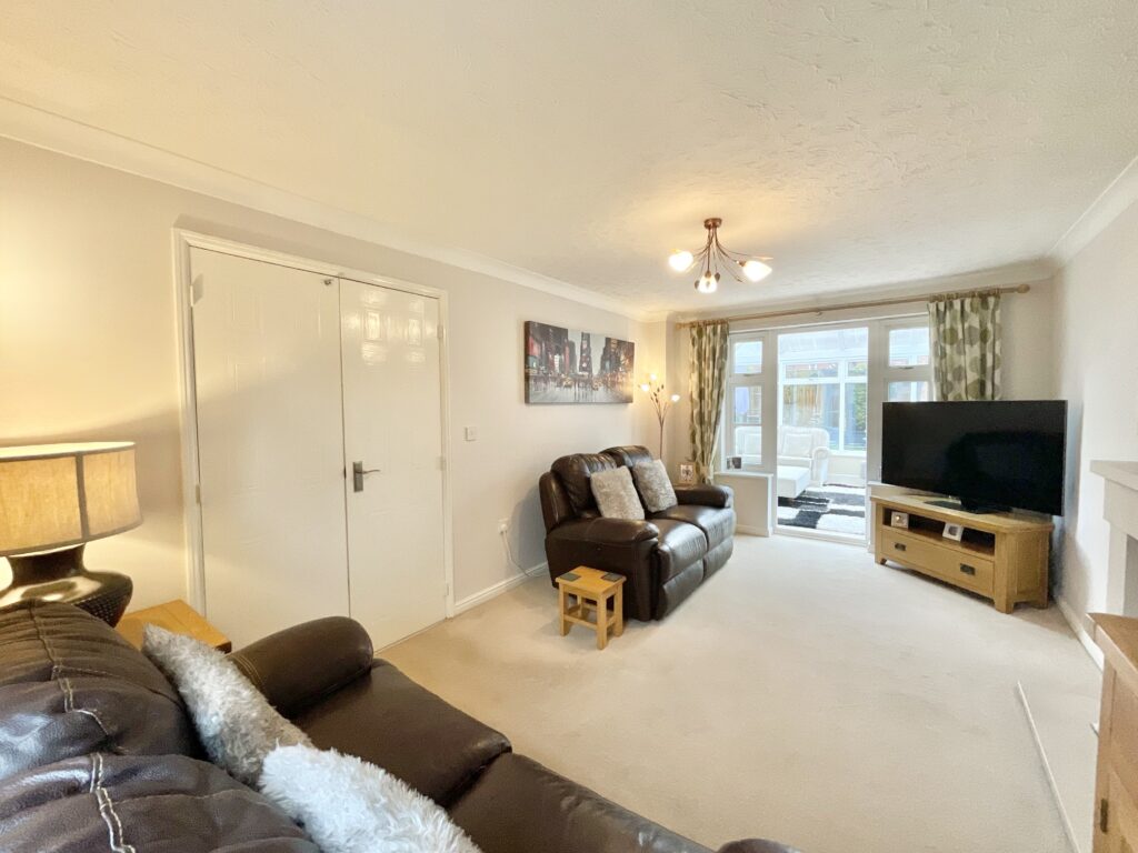 Navigation Loop, Stone, ST15