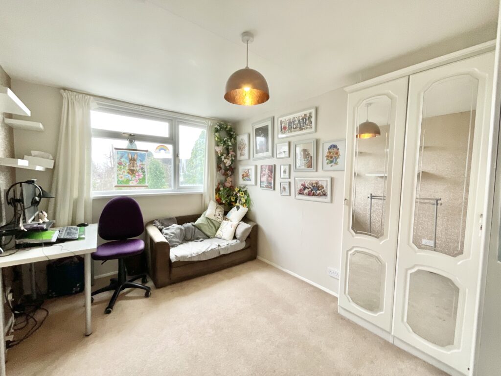 Jeremy Close, Stoke-On-Trent, ST4