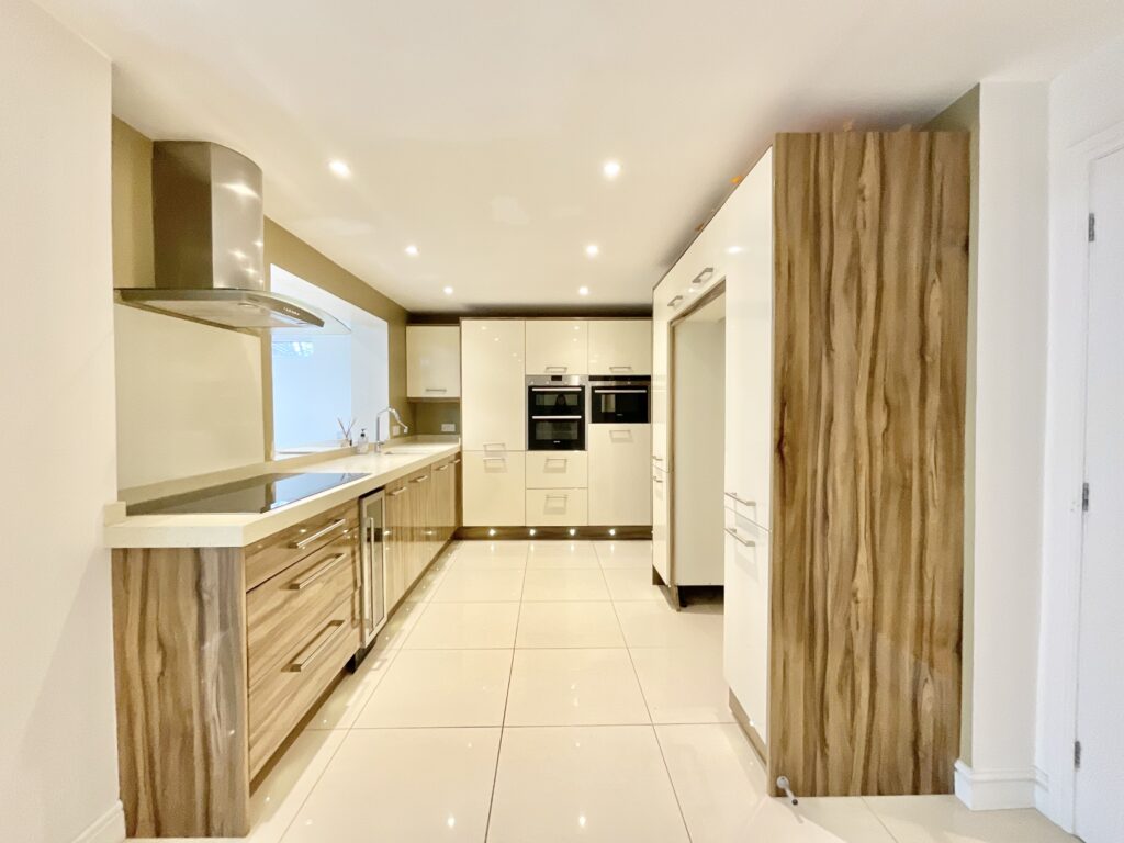 Headingley Grove, Stoke-On-Trent, ST4