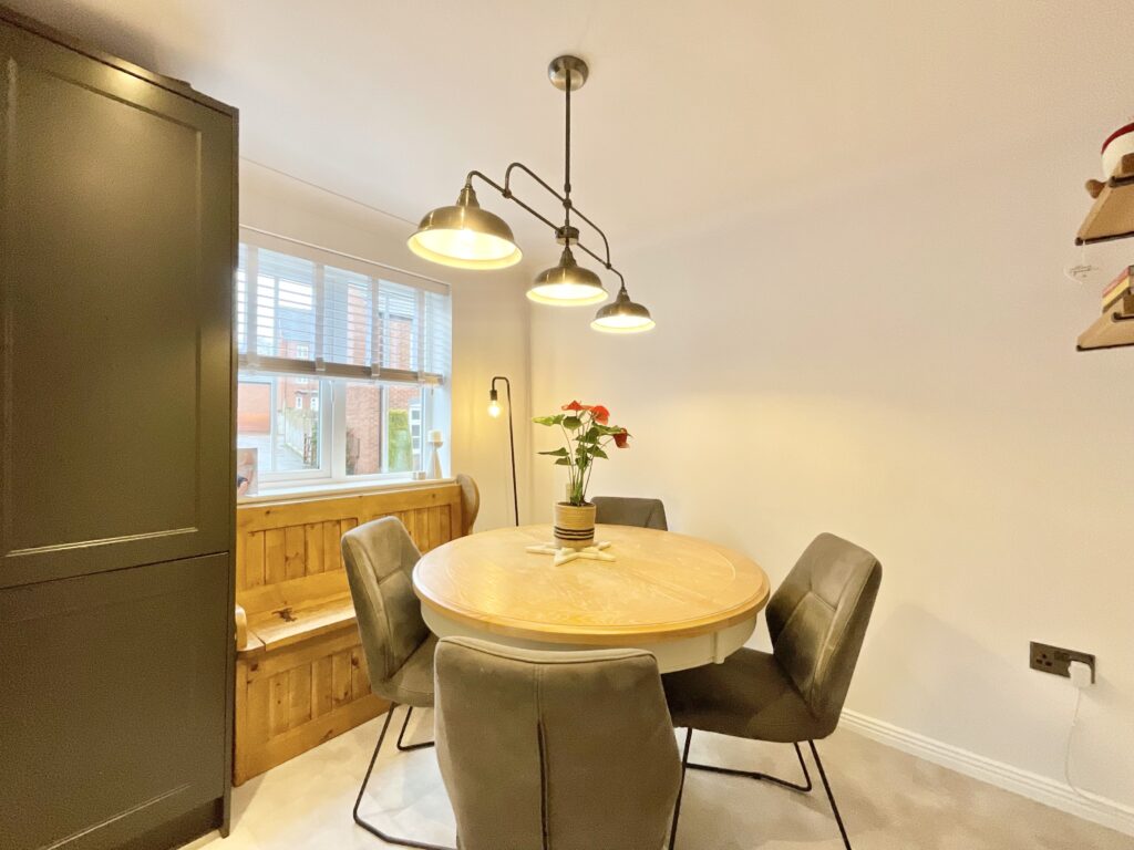 Navigation Loop, Stone, ST15