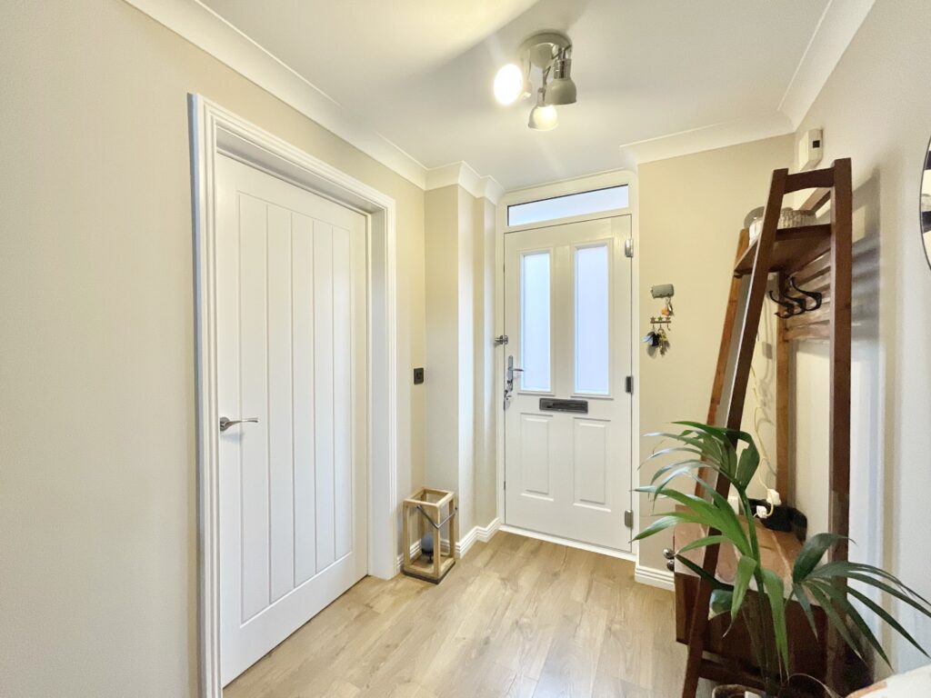 Navigation Loop, Stone, ST15