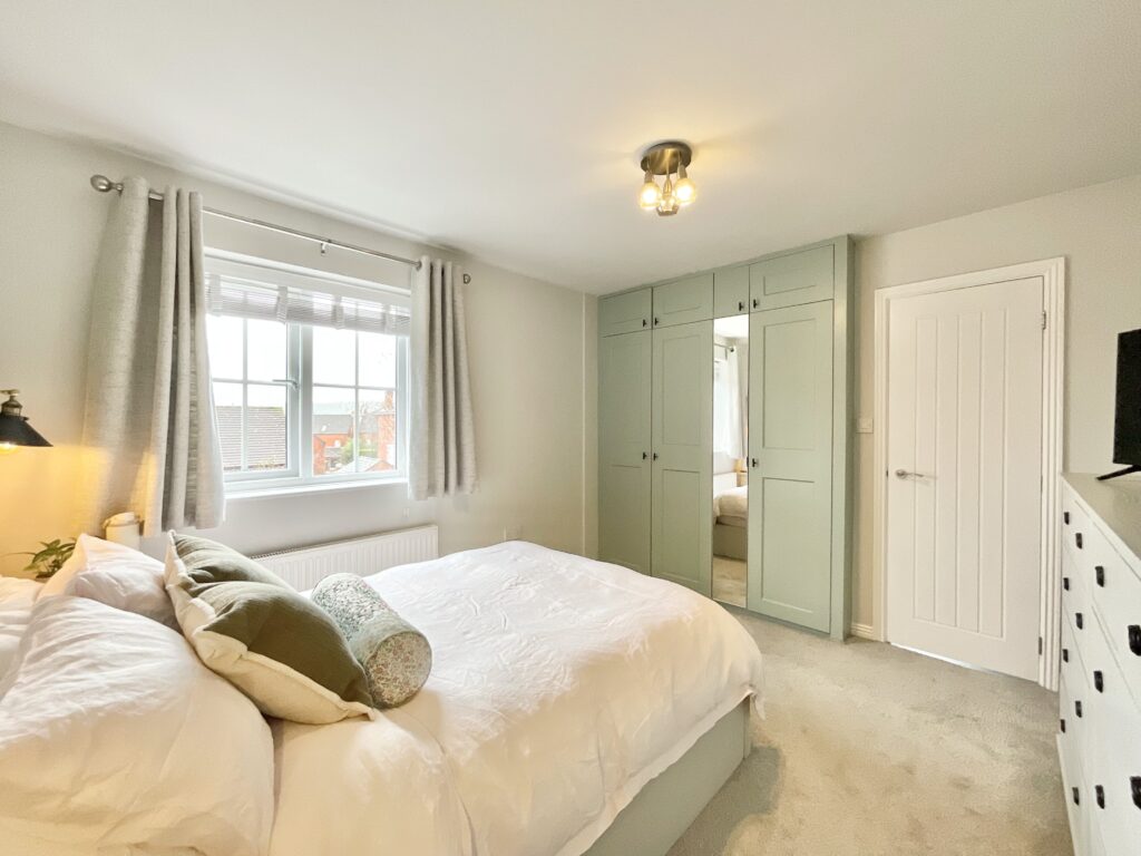 Navigation Loop, Stone, ST15