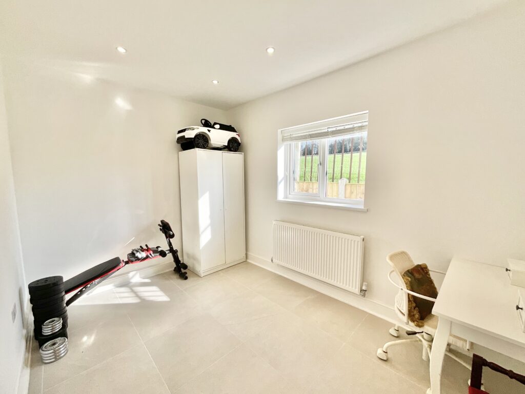 Longton Road, Stoke-On-Trent, ST4