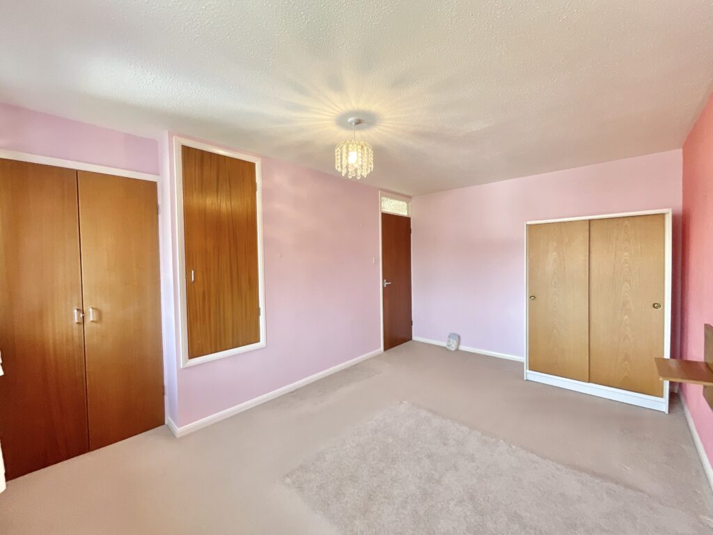 Crompton Grove, Stoke-On-Trent, ST4