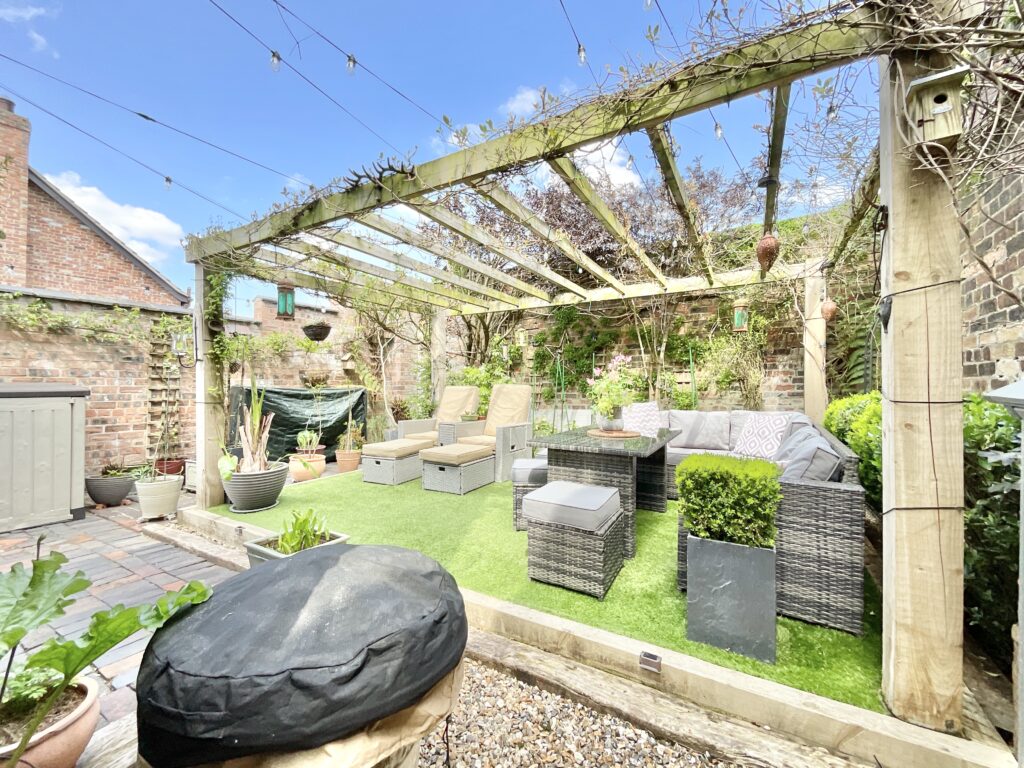 Crewe Road, Madeley Heath, CW3