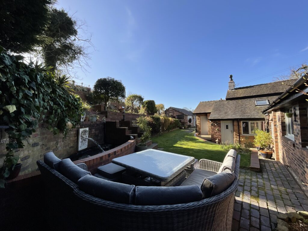 Windmill Hill, Rough Close, ST3