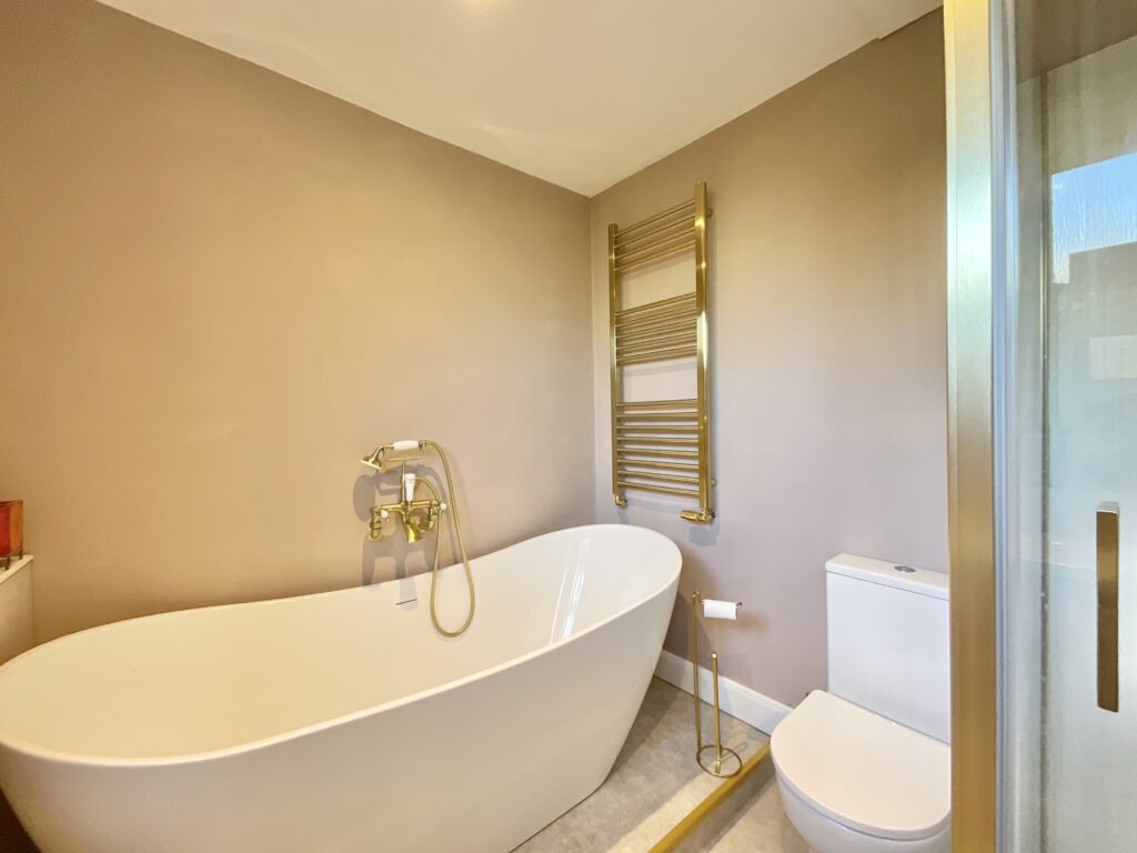 Windmill Hill, Rough Close, ST3