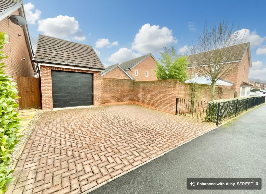 Gateway Avenue, Baldwins Gate, ST5