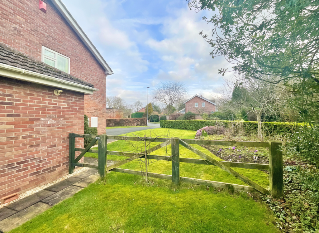 Betley Hall Gardens, Betley, CW3