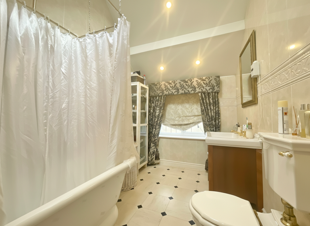 Huntersfield, Shavington, CW2