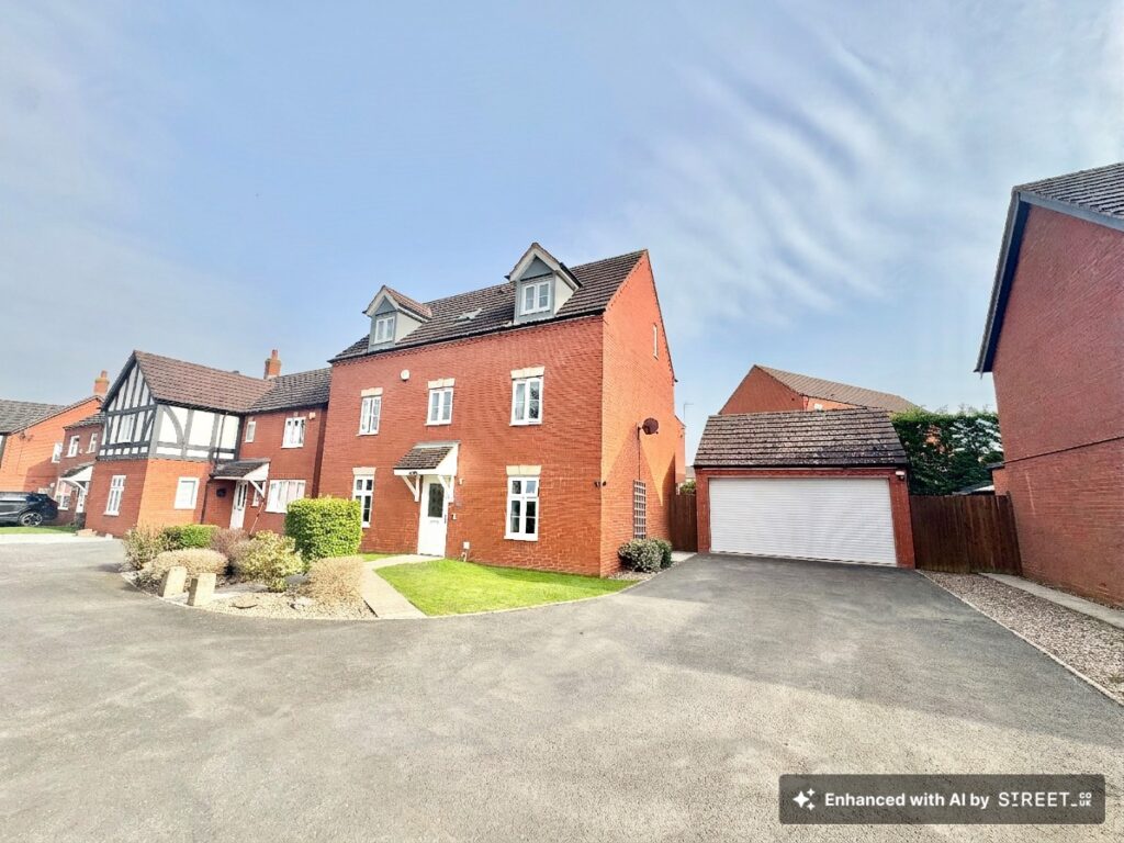 Warwick Rogers Close, Market Drayton, TF9