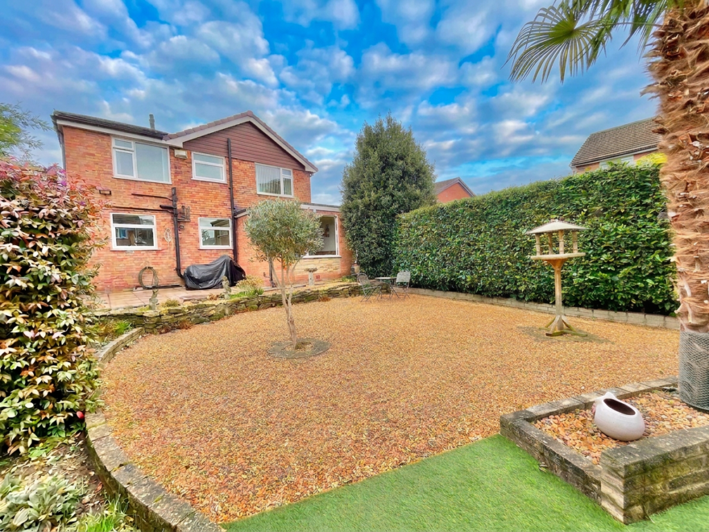 Holyrood Drive, Wistaston, CW2