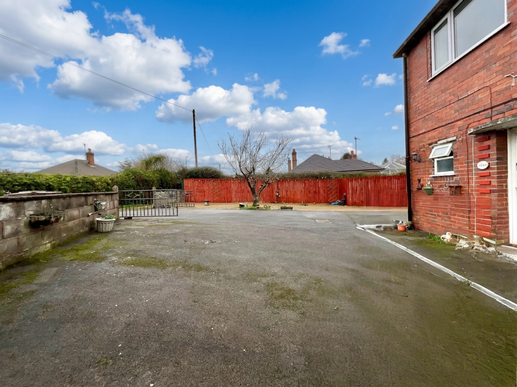 Mackenzie Crescent, Cheadle, ST10