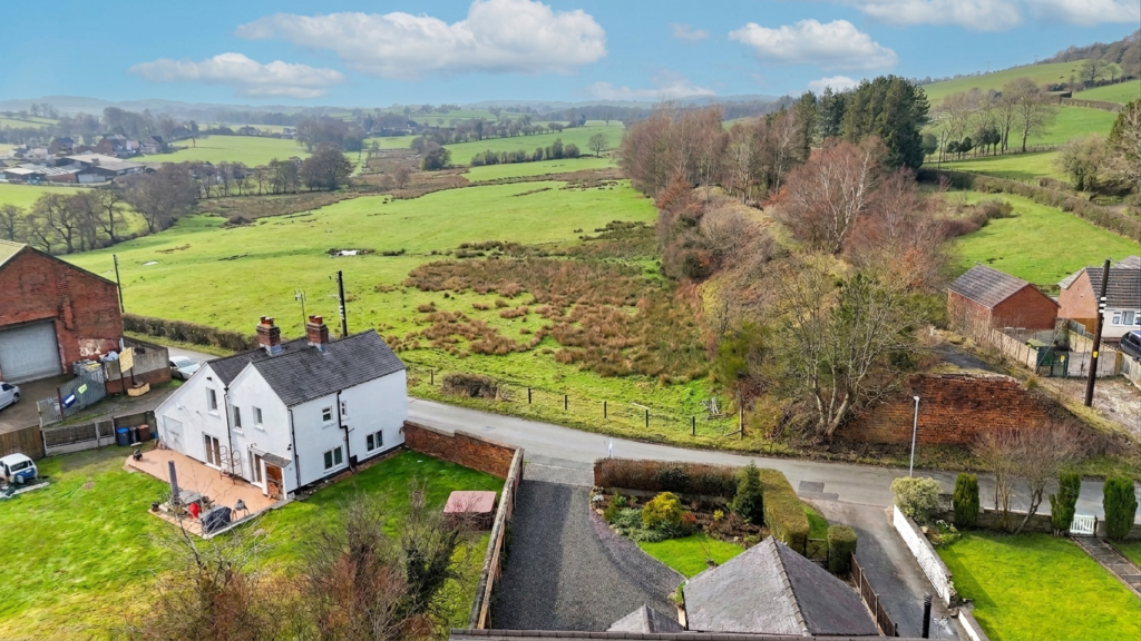 Dilhorne Road, Cheadle, ST10