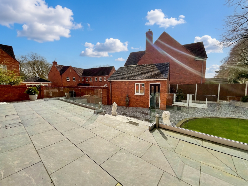 Westover Drive, Stone, ST15