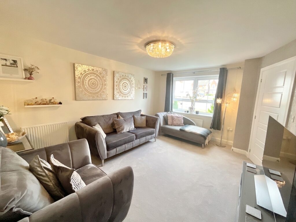 Dorney Close, Yarnfield, ST15