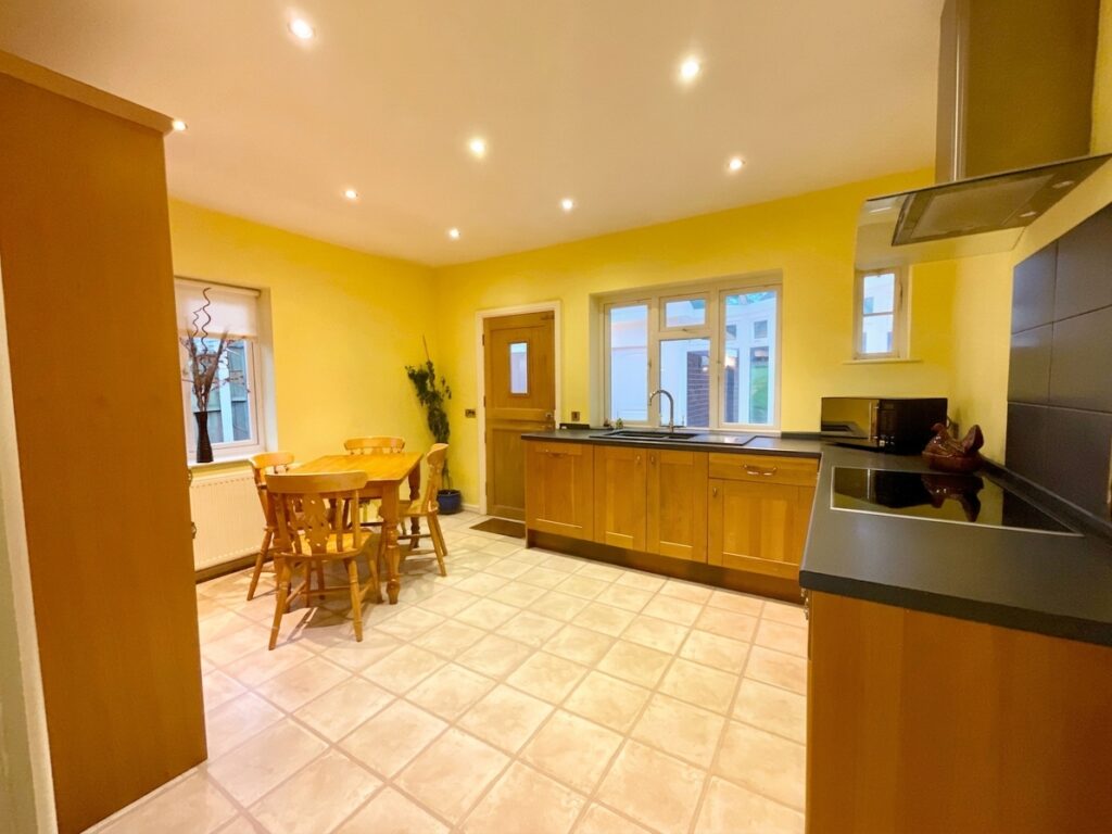 Orchard Lane, Hyde Lea, ST18