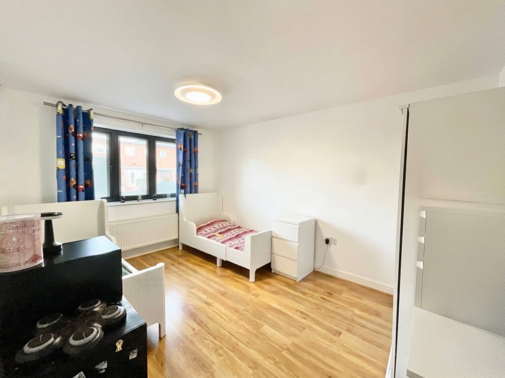 Walton Way, Stone, ST15