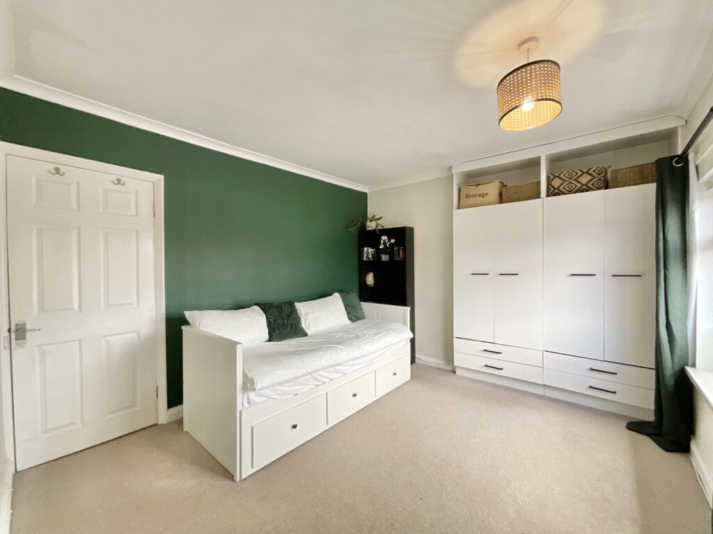 Queen Mary Road, Stoke-On-Trent, ST4