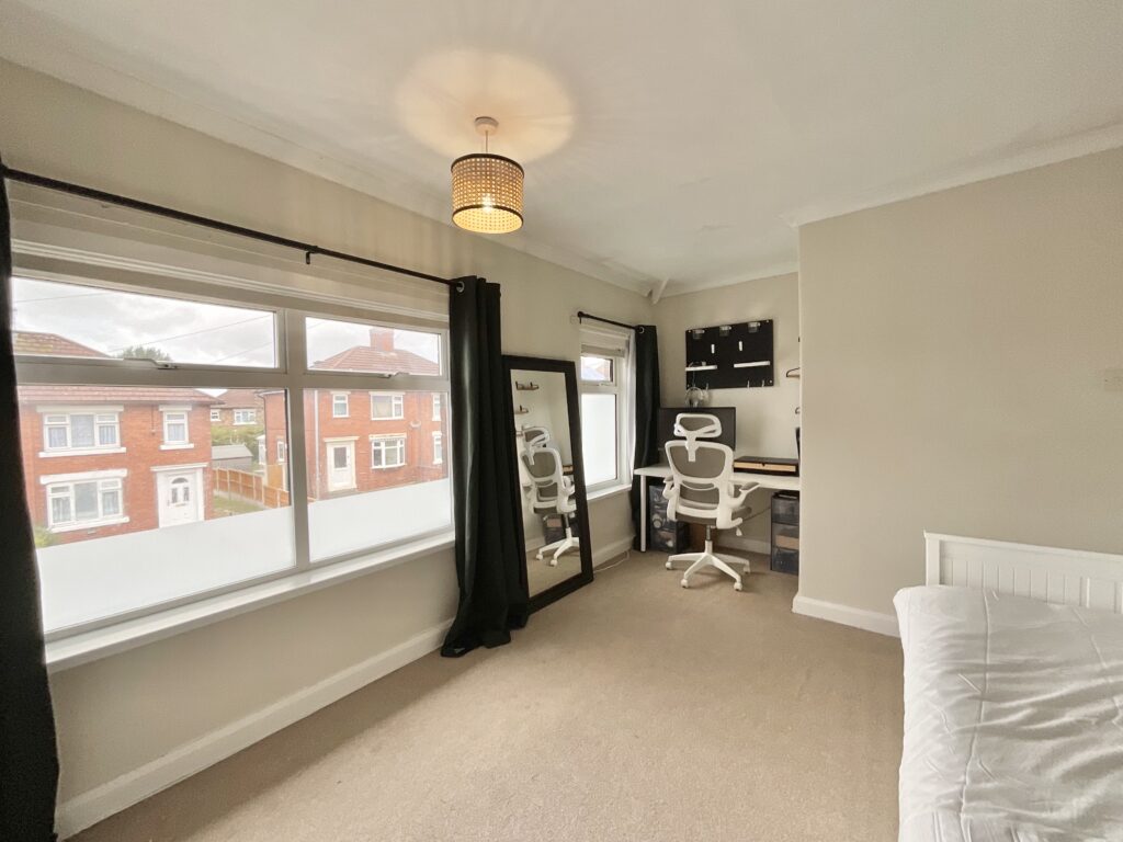 Queen Mary Road, Stoke-On-Trent, ST4