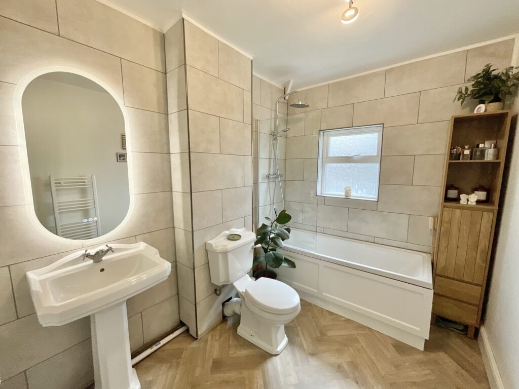 Queen Mary Road, Stoke-On-Trent, ST4