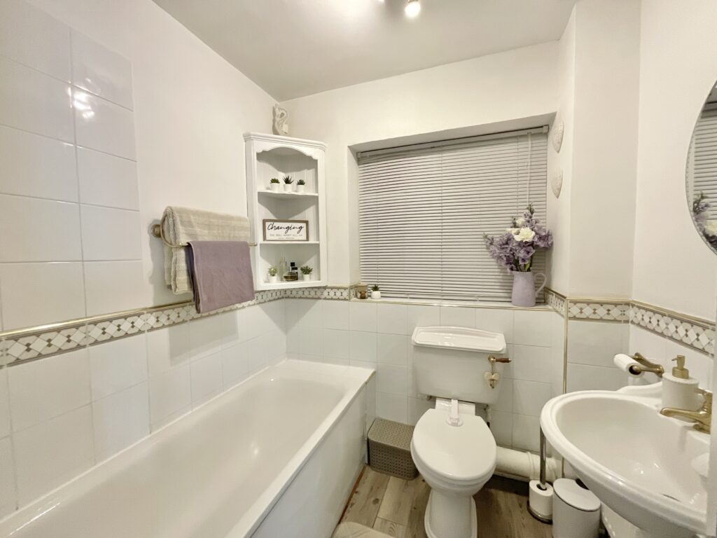 Rockhouse Drive, Great Haywood, ST18