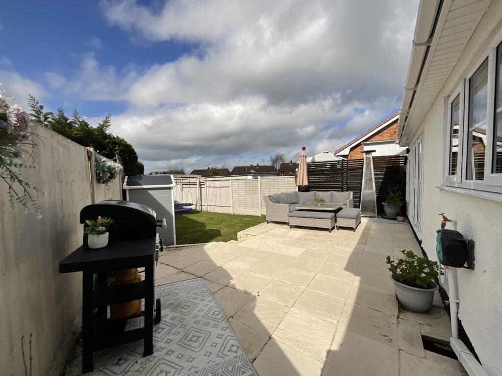 Rockhouse Drive, Great Haywood, ST18