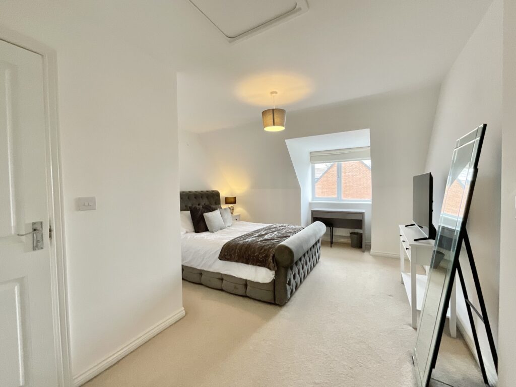 Burchell Avenue, Stone, ST15