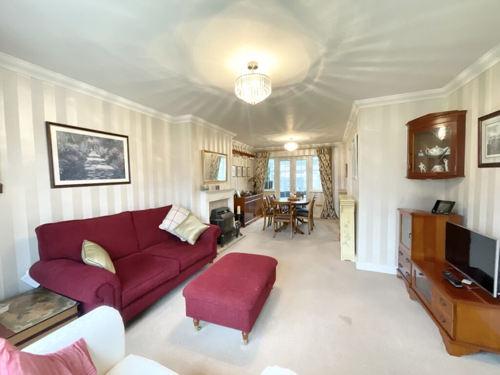 Earlsbrook Drive, Stoke-On-Trent, ST4