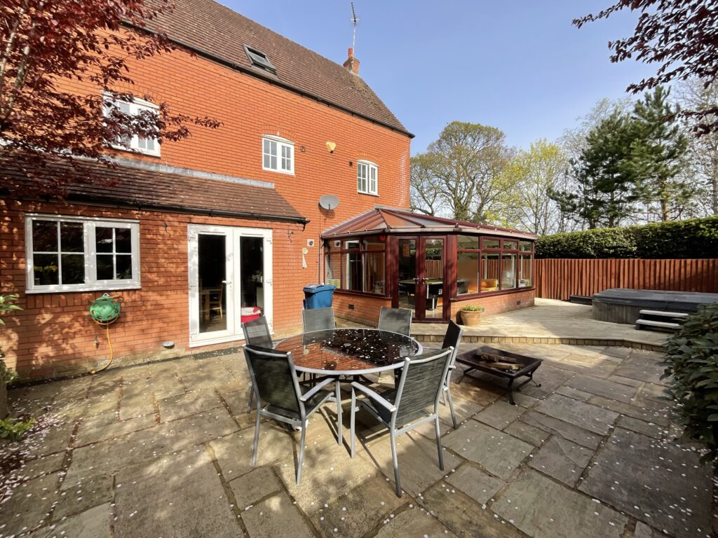 Joules Drive, Stone, ST15