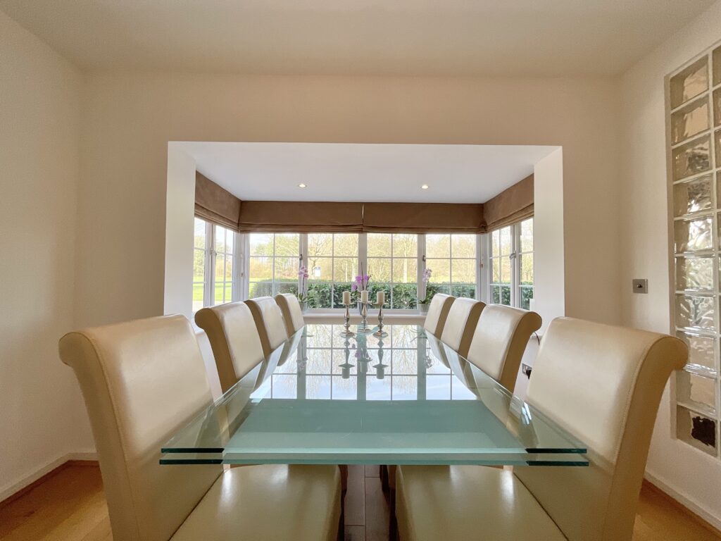 Wychwood Park, Weston, CW2