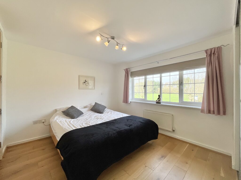 Wychwood Park, Weston, CW2