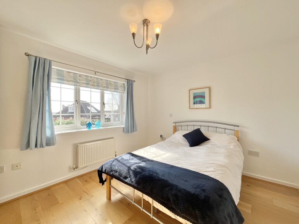 Wychwood Park, Weston, CW2