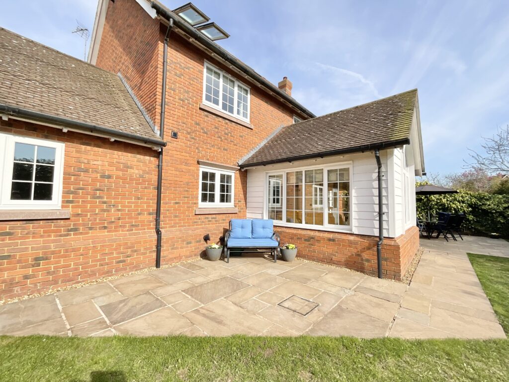 Wychwood Park, Weston, CW2