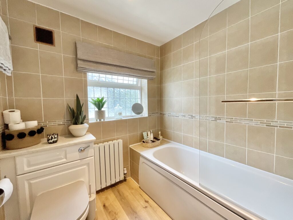 Barlaston Old Road, Barlaston, ST12