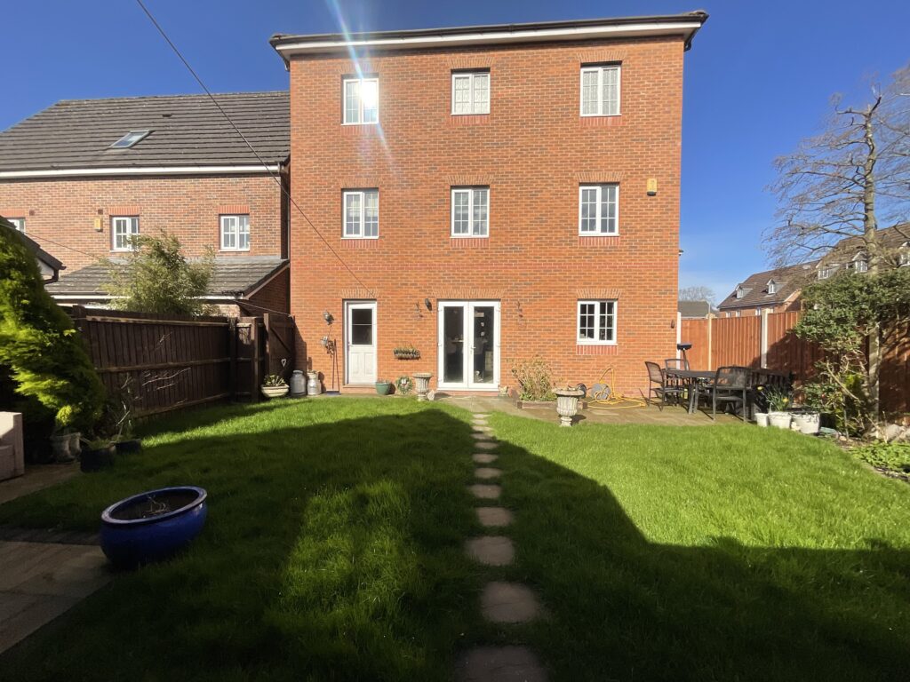 Beacon Grove, Stone, ST15